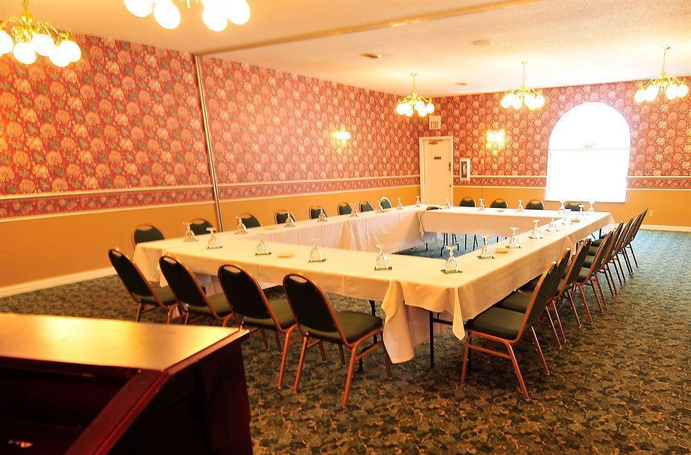 The Wisconsin Hotel & Conference Center Lake Delton Екстериор снимка