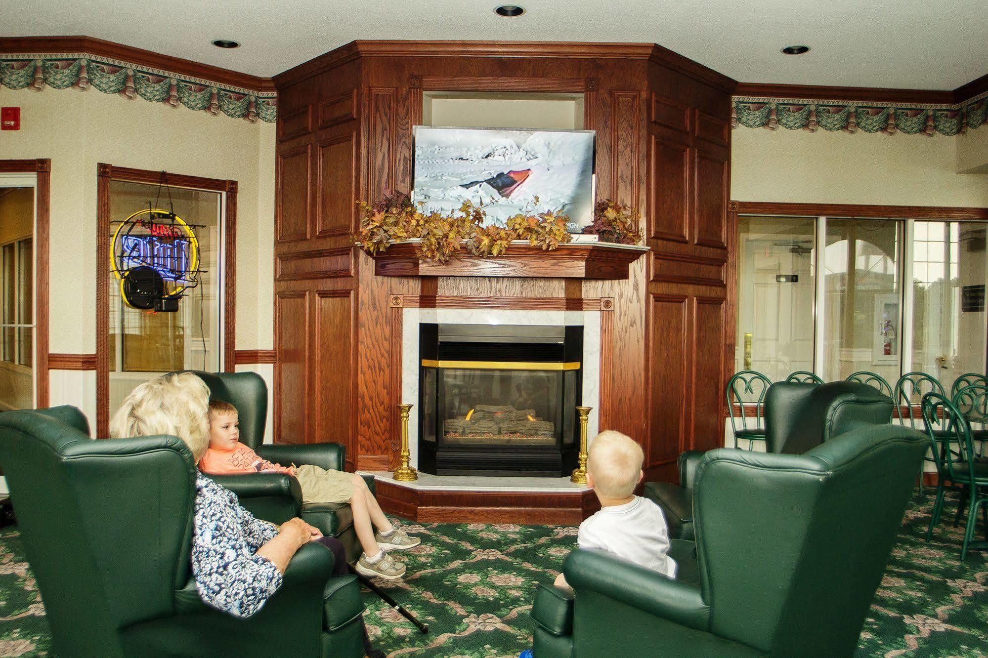 The Wisconsin Hotel & Conference Center Lake Delton Екстериор снимка